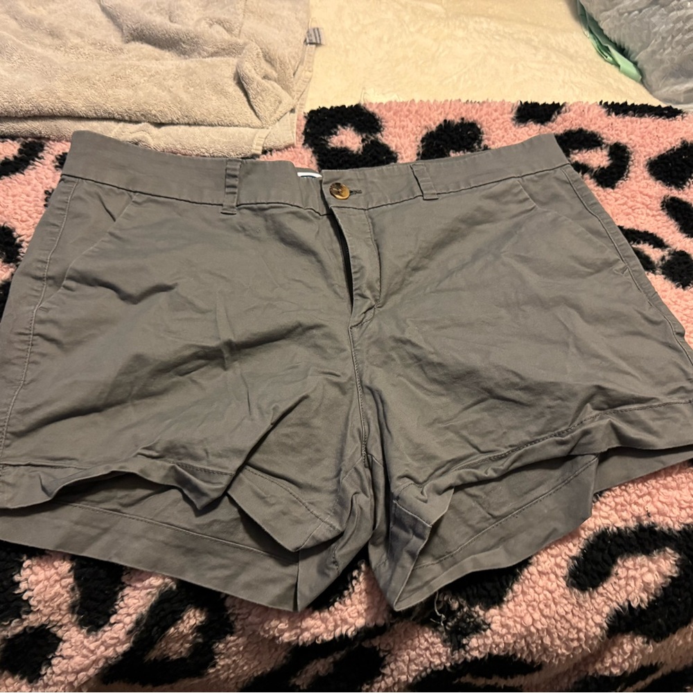 Women’s Old Navy shorts size 14 Gray